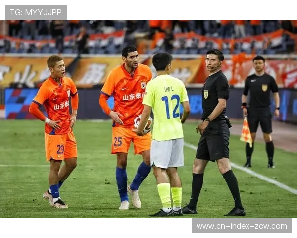 裁判执法风格盘点：严格判罚尺度统一性受关注